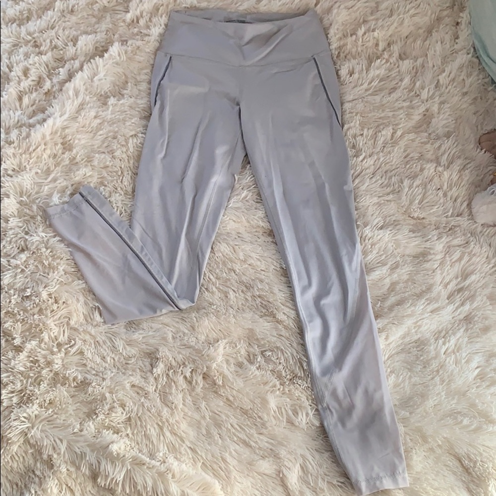 VICTORIAS SECRET MESH LEGGINGS